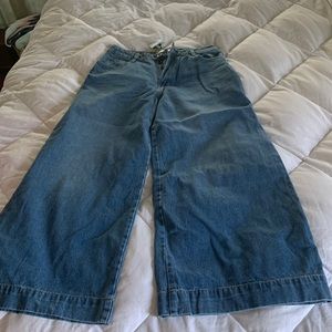 Wide leg jeans, size large.